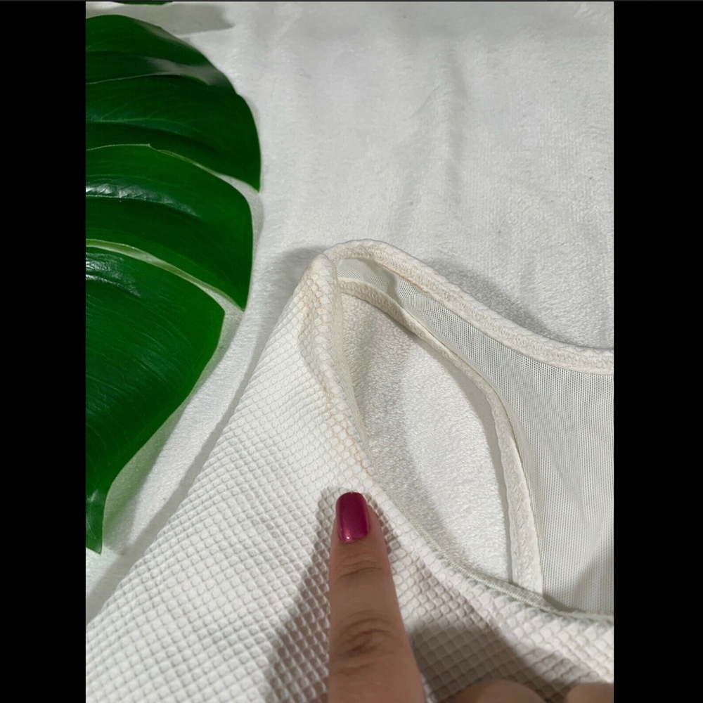 NWD‎ $105 Koral Loma Sports Bra in White [SZ Large ] - Picture 4 of 8